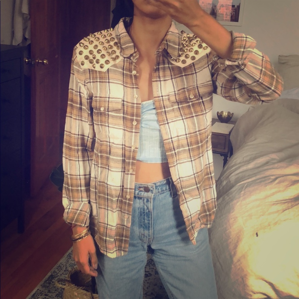 Button down plaid studded shirt, no size